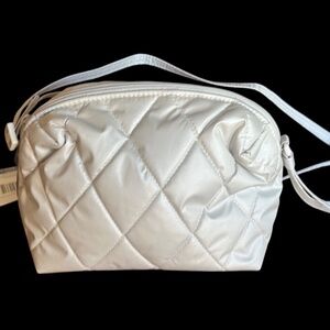new Vera Bradley Ultralight Camera small Bag Crossbody in Oyster Mushroom